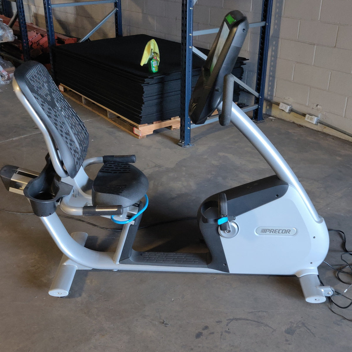 Precor RBK 885 Recumbent Bike w/ P82 Console