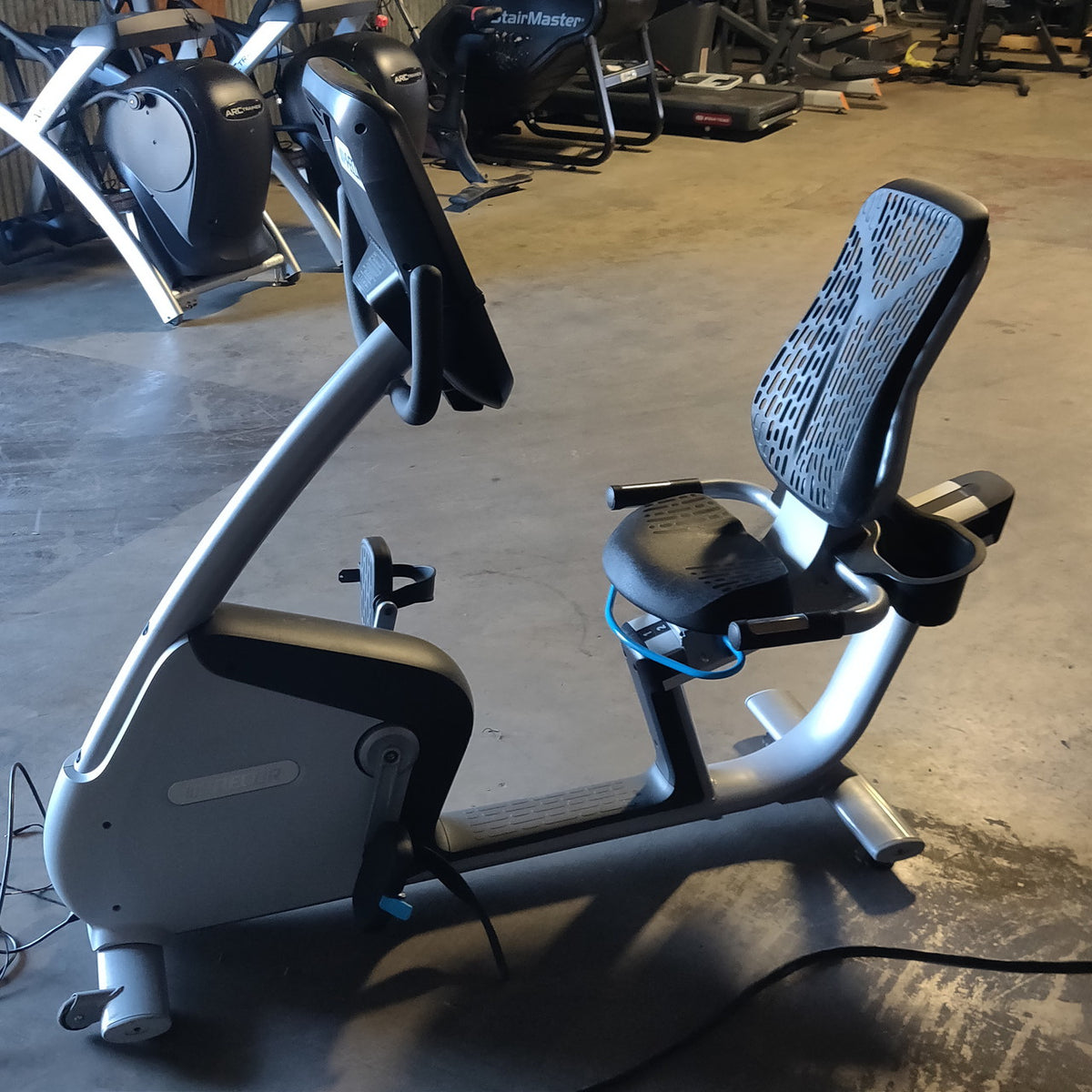 Precor RBK 885 Recumbent Bike w/ P82 Console