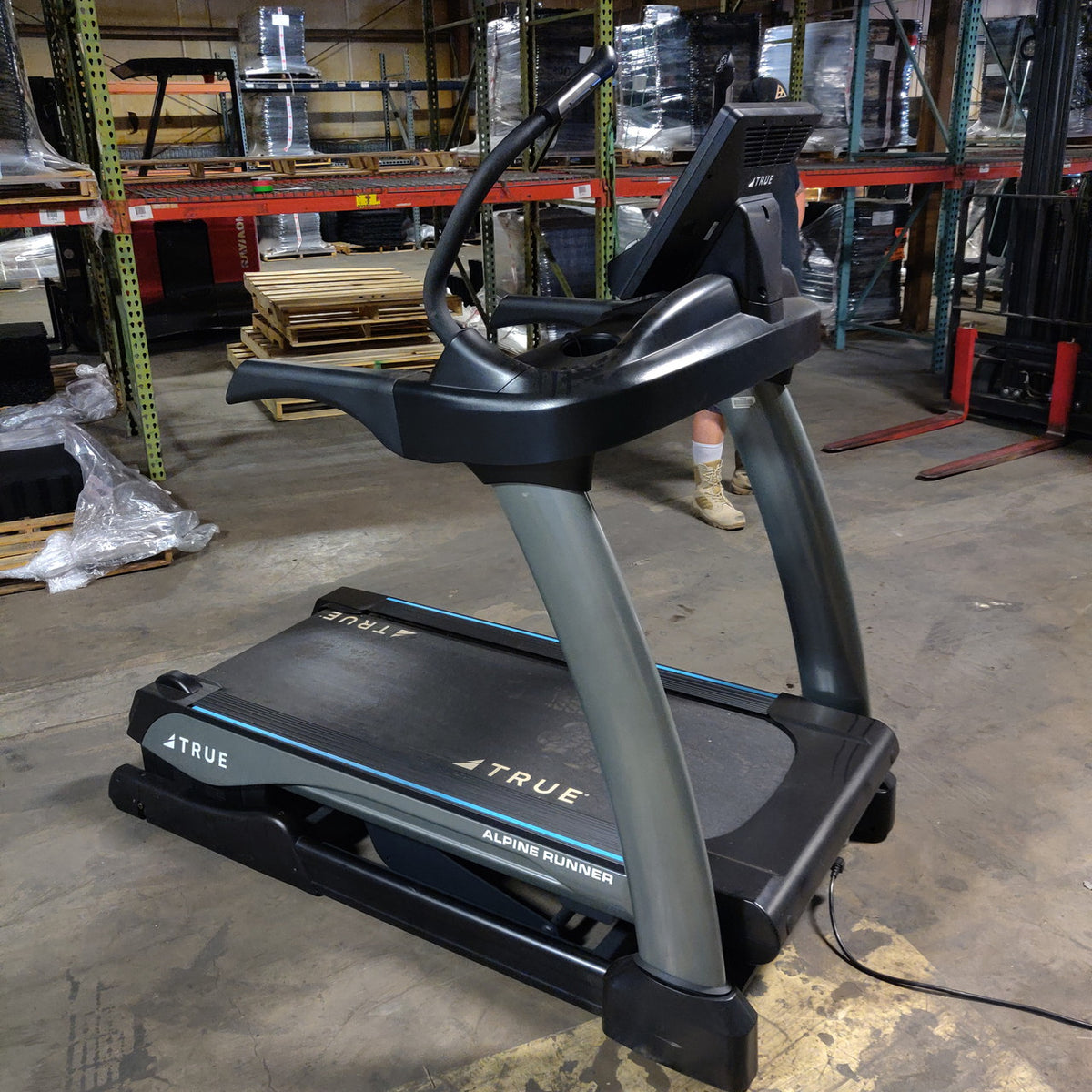 True Alpine Runner Incline Trainer Treadmill