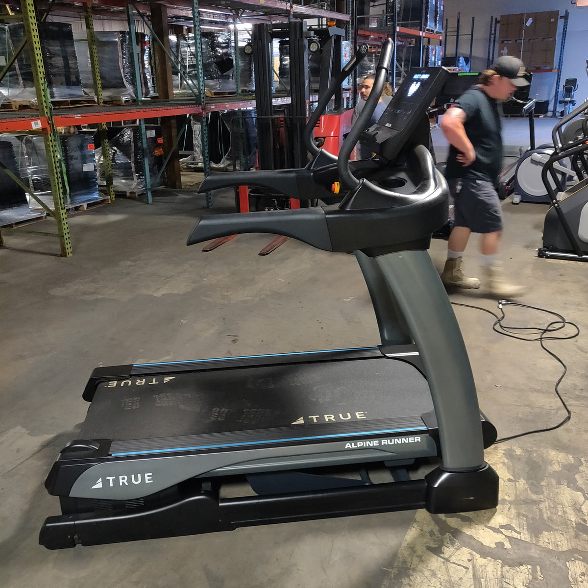 True Alpine Runner Incline Trainer Treadmill