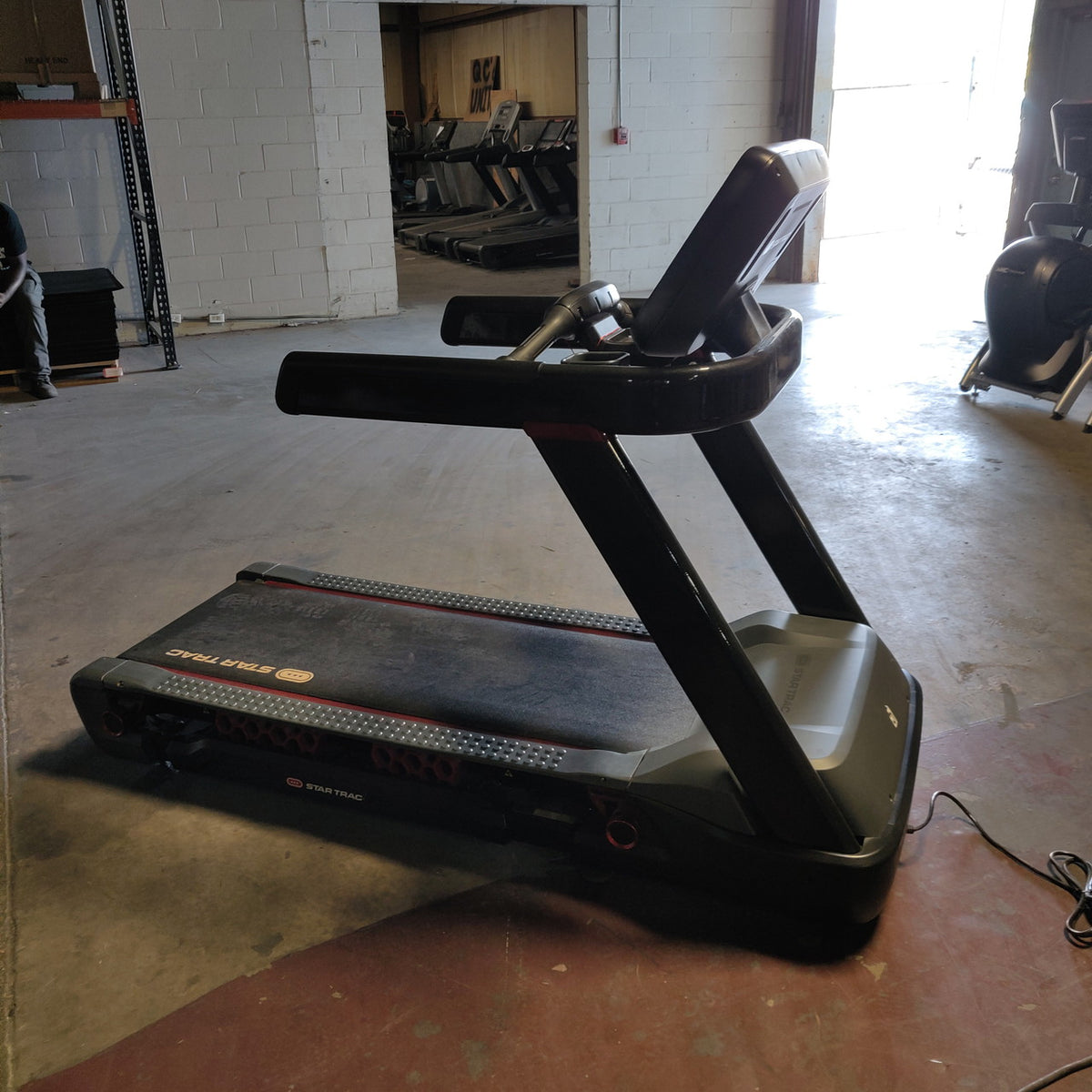 Star Trac FreeRunner™ 10TRx Treadmill w/ Touchscreen Console