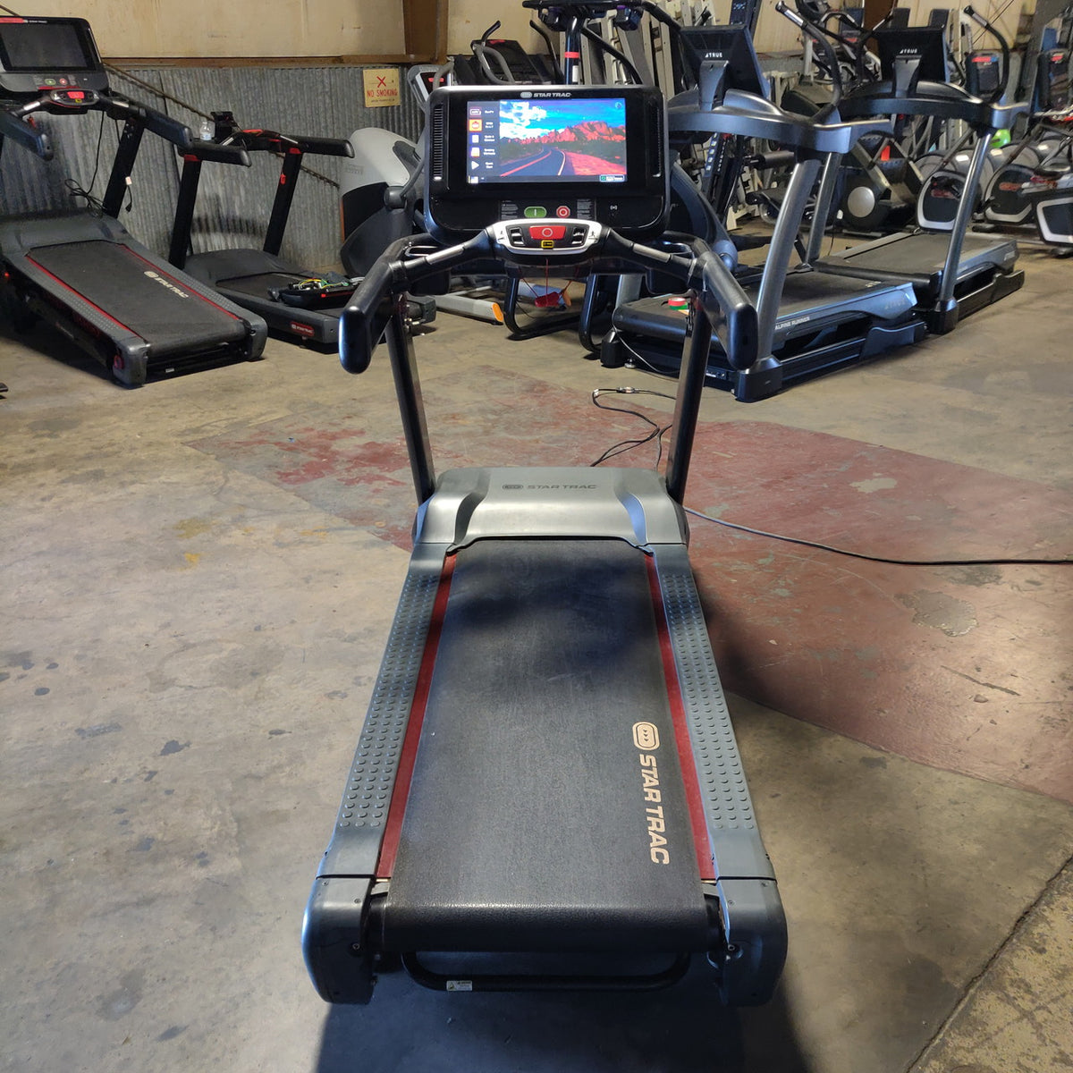 Star Trac FreeRunner™ 10TRx Treadmill w/ Touchscreen Console