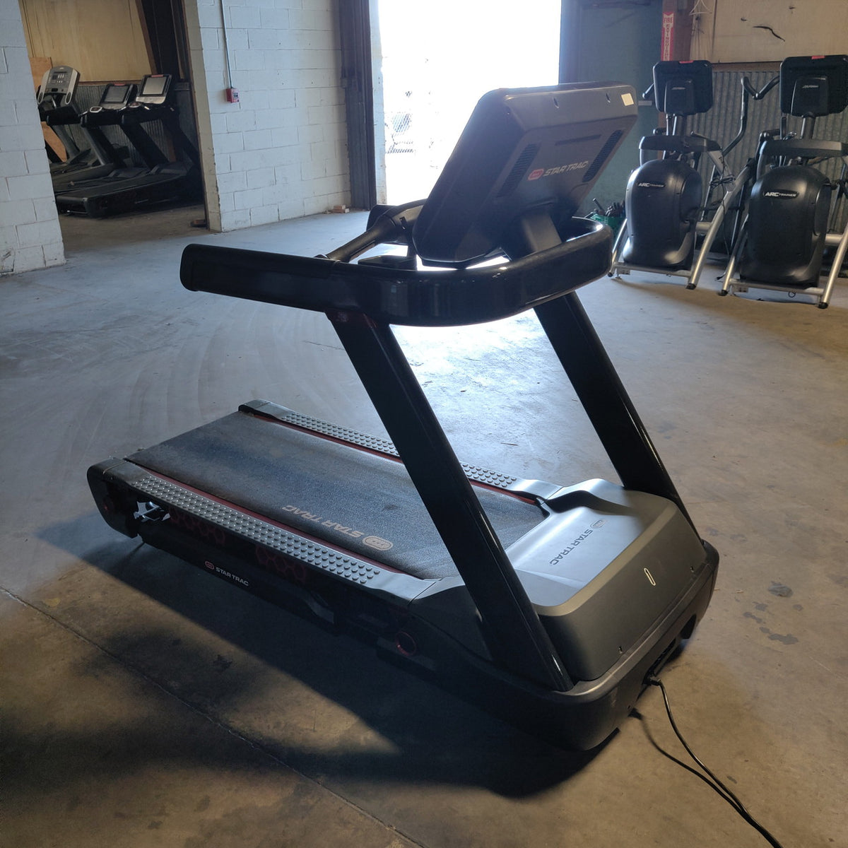 Refurbished Star Trac FreeRunner™ 10TRx Treadmill w/ Touchscreen Console