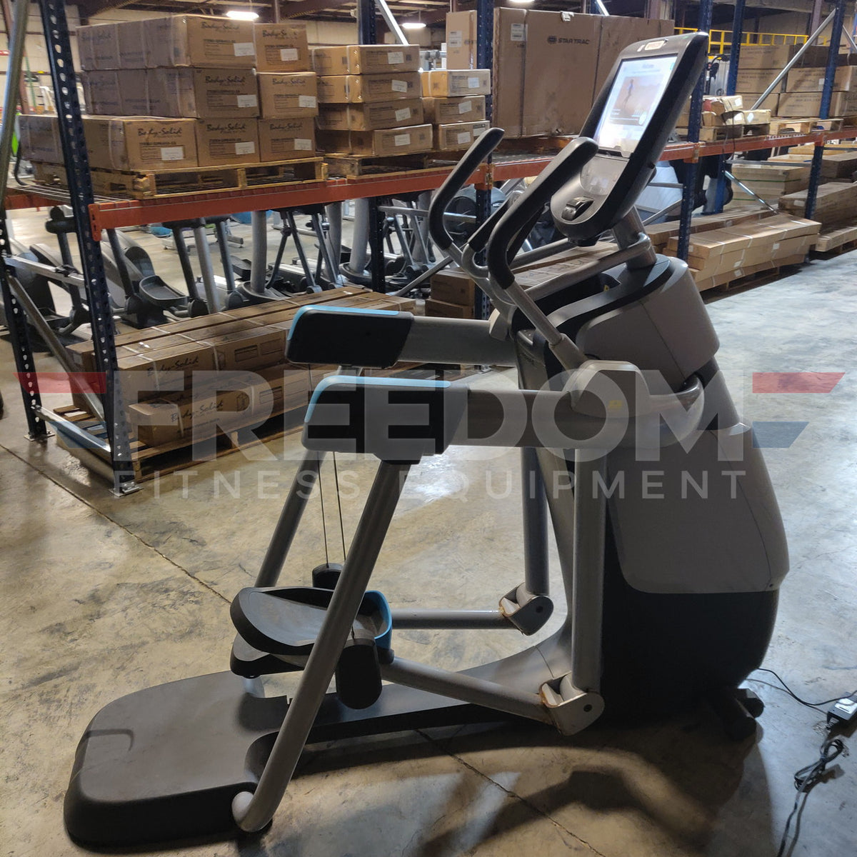 Precor AMT 885 with Open Stride w/P82 Console