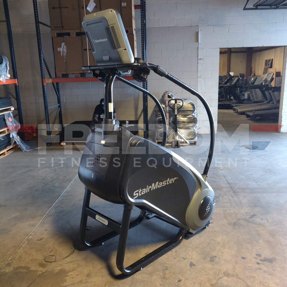 StairMaster 8G Gauntlet Stair Climber w/ 15" Touchscreen Console
