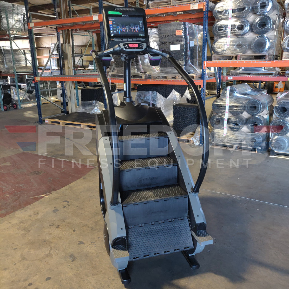 StairMaster 8G Gauntlet Stair Climber w/ 15" Touchscreen Console
