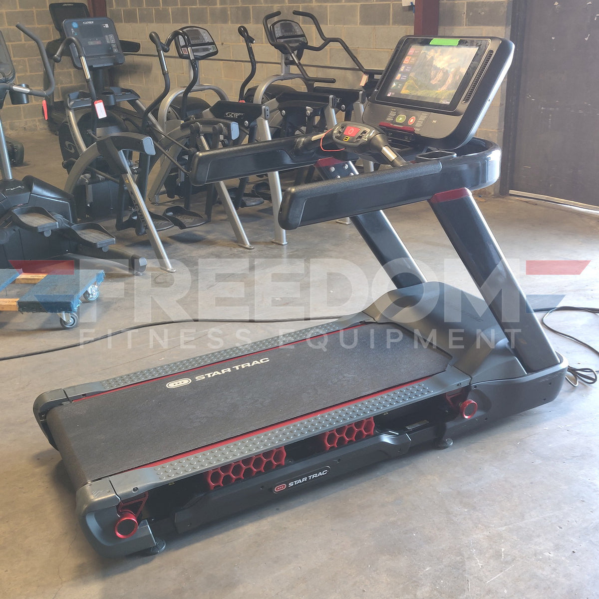 Star Trac FreeRunner™ 10TRx Treadmill w/ Touchscreen Console