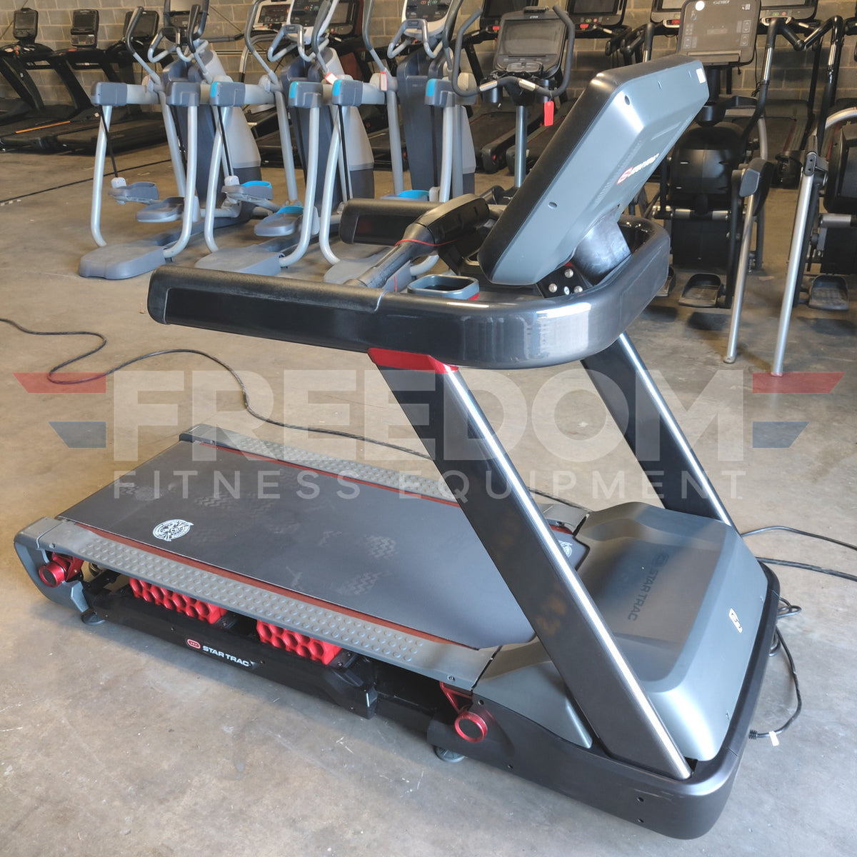 Star Trac FreeRunner™ 10TRx Treadmill