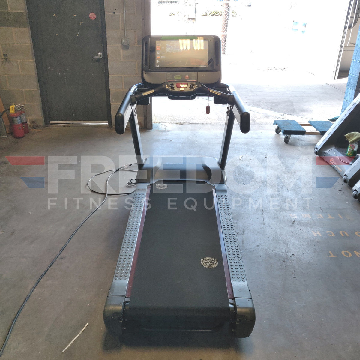Star Trac FreeRunner™ 10TRx Treadmill