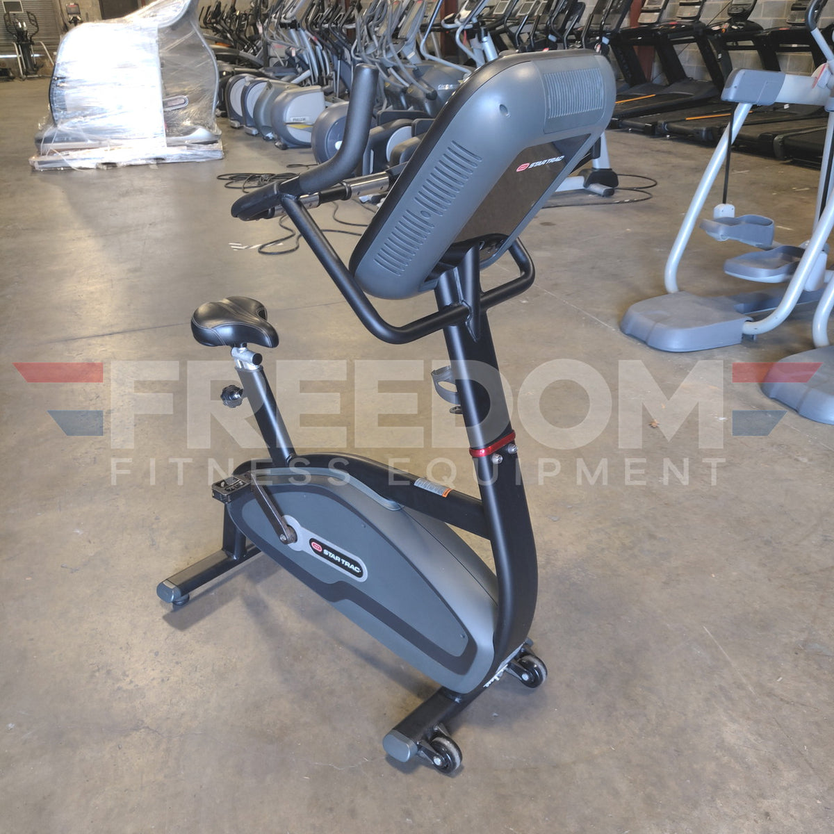 Star Trac 4UB Upright Bike