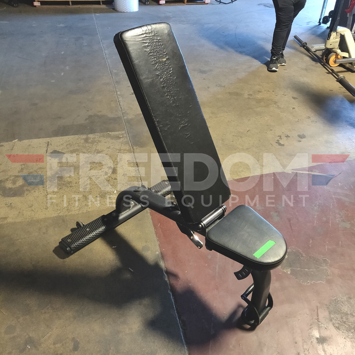 Adjustable Commercial Bench – Heavy-Duty Strength Training Bench