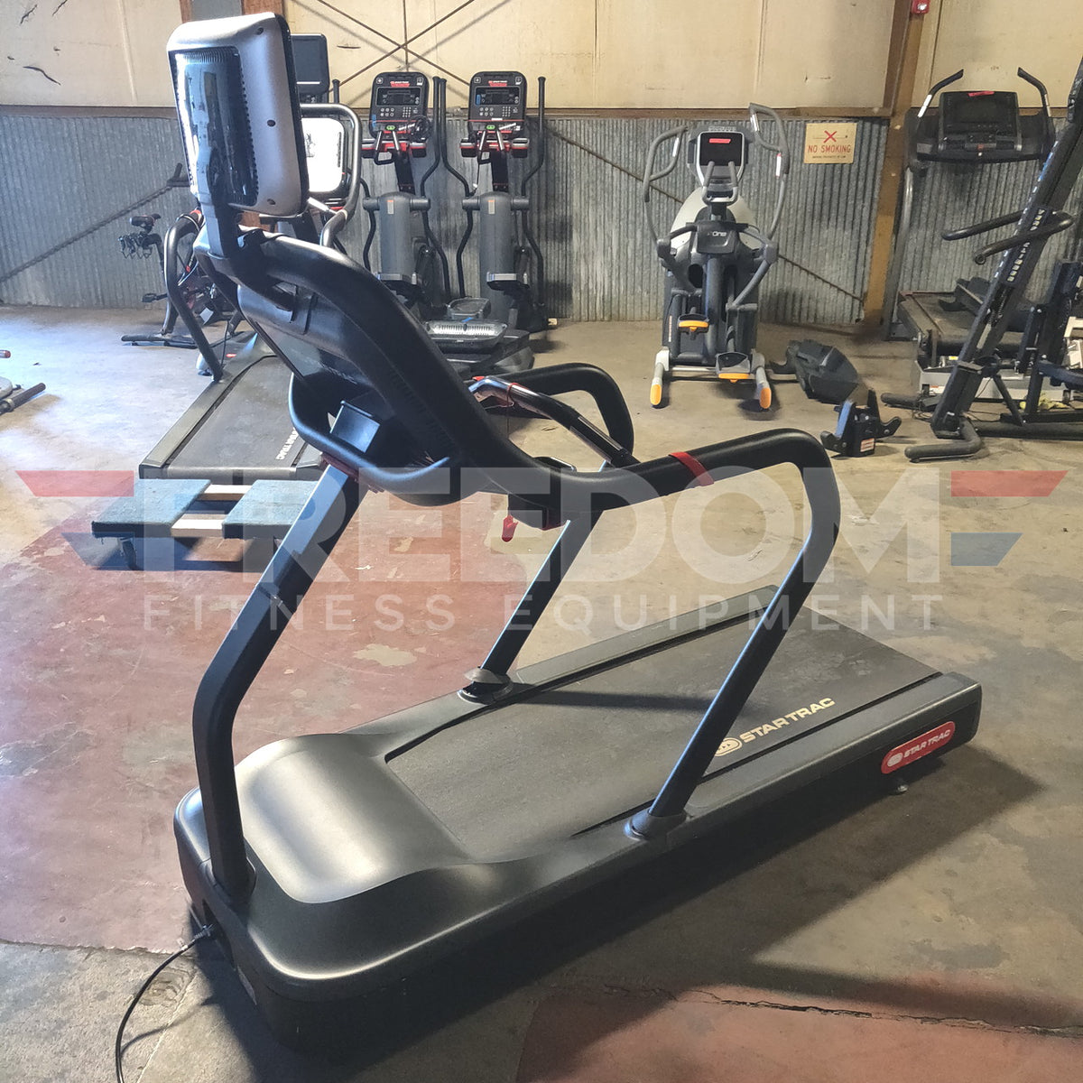 Star Trac 8 Series TR Treadmill w/ LCD Console