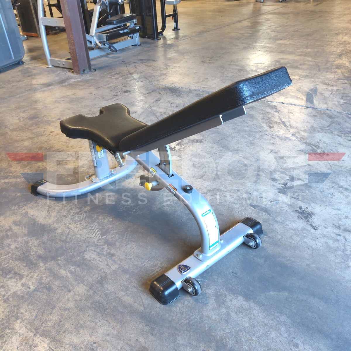 TuffStuff Adjustable Flat-to-Incline Bench (Need Dims)