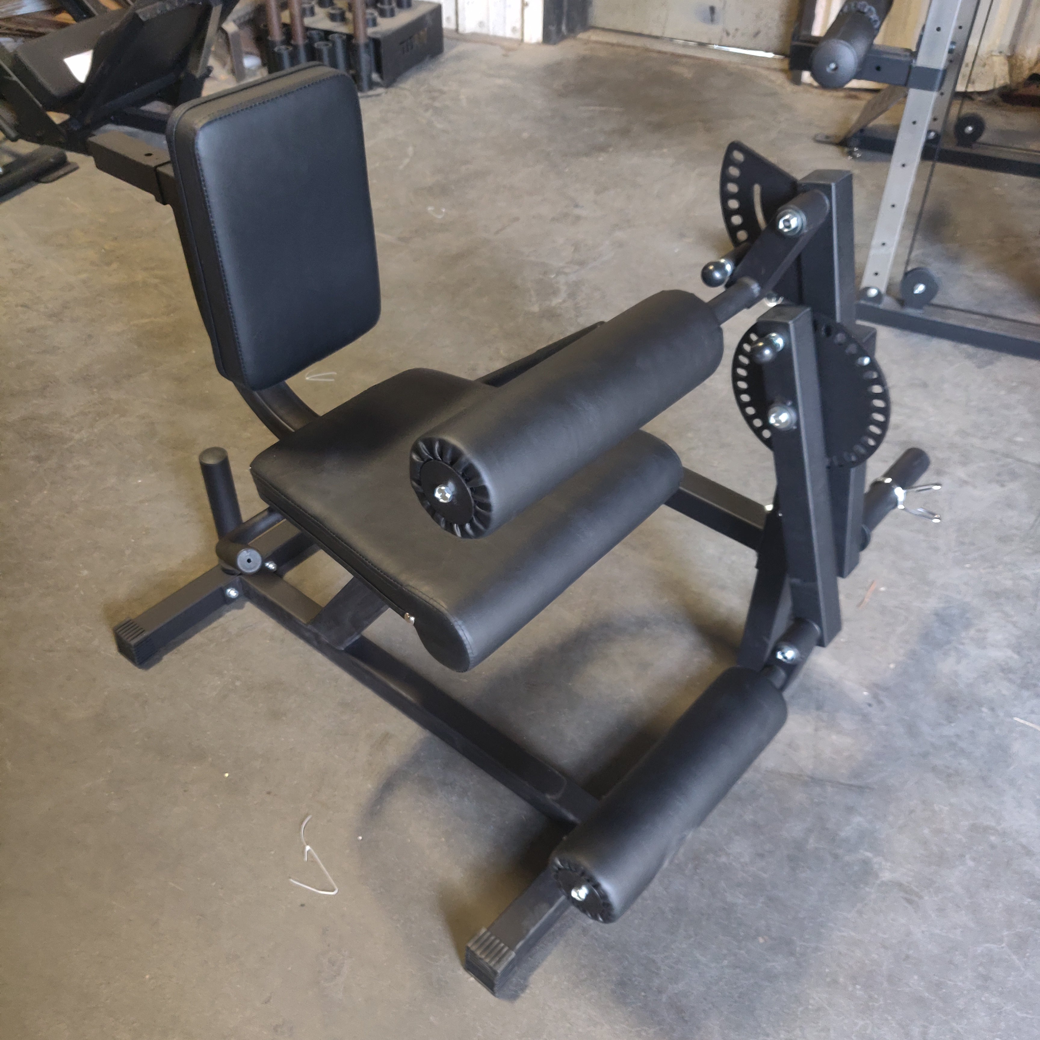 NEW Leg Curl/Leg Extension Combo Plate Loaded Strength Machine