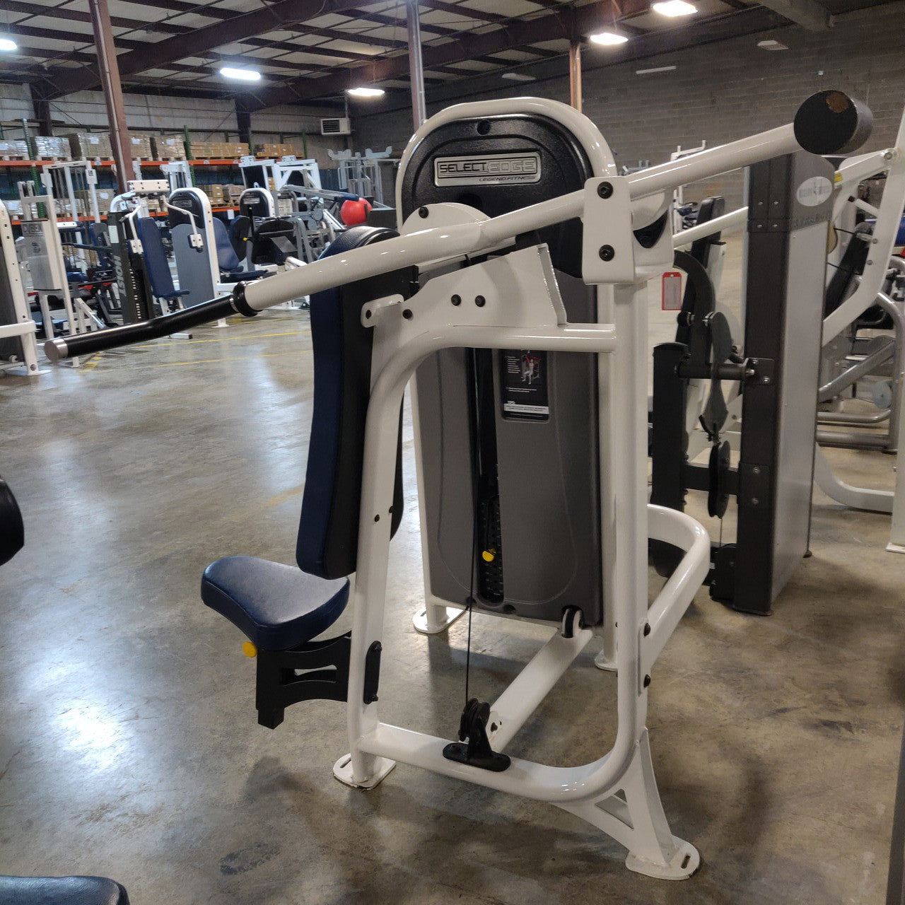 Legend Fitness SelectEDGE Shoulder Press