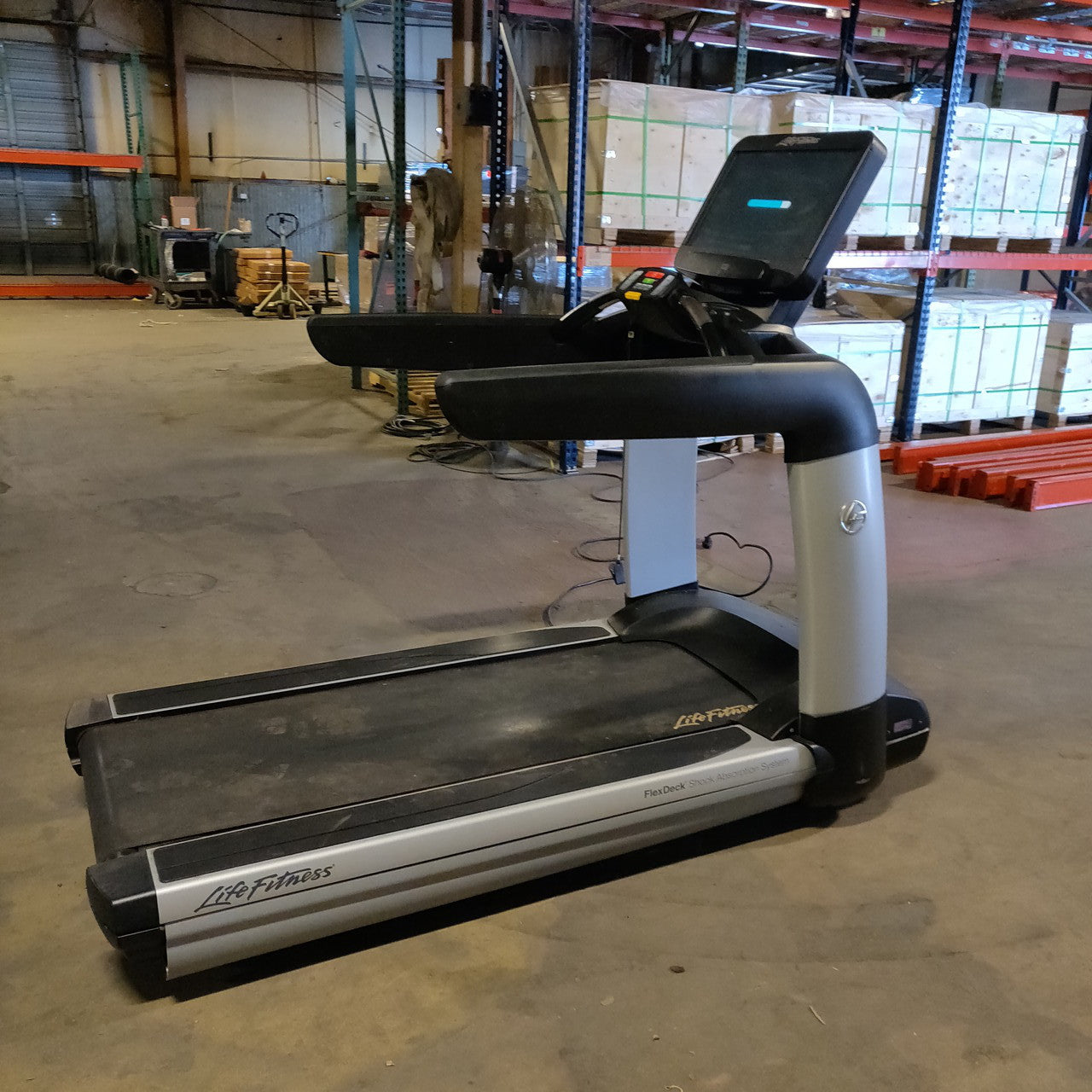 Life Fitness 95T Integrity Treadmill w/SE3  Treadmill