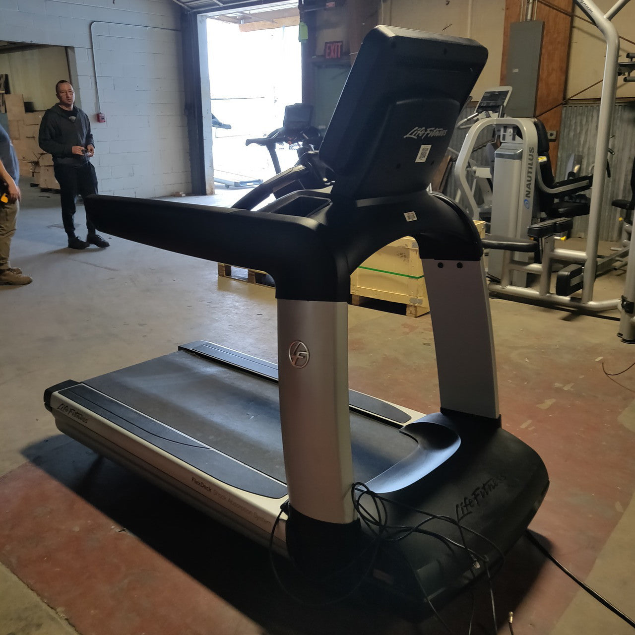 Life Fitness 95T Integrity Treadmill w/SE3  Treadmill
