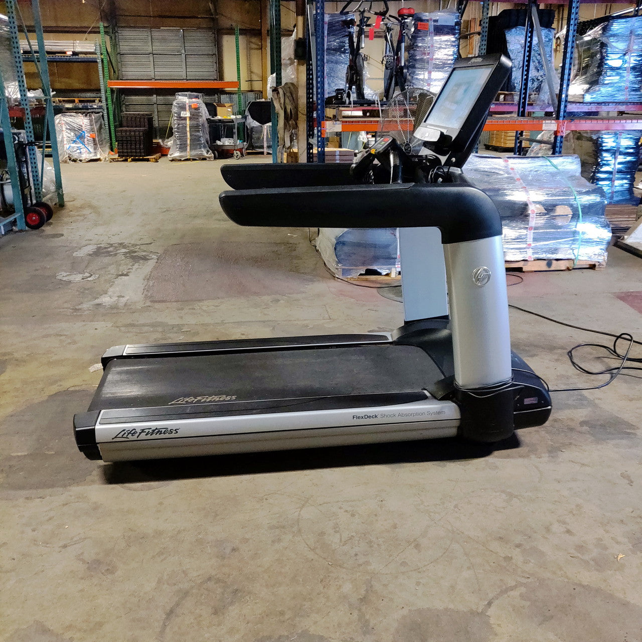 Life Fitness 95T Treadmill with Upgraded Discover Console BEING WORKED ON