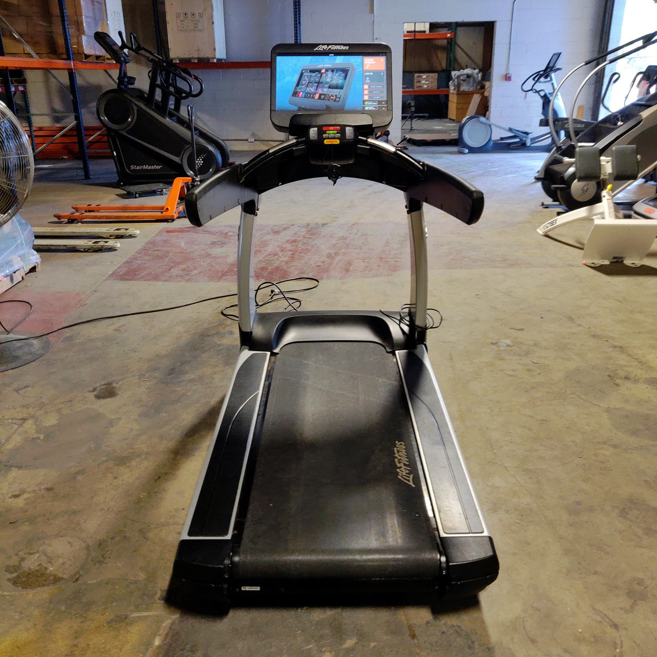 Life Fitness 95T Treadmill with Upgraded Discover Console BEING WORKED ON