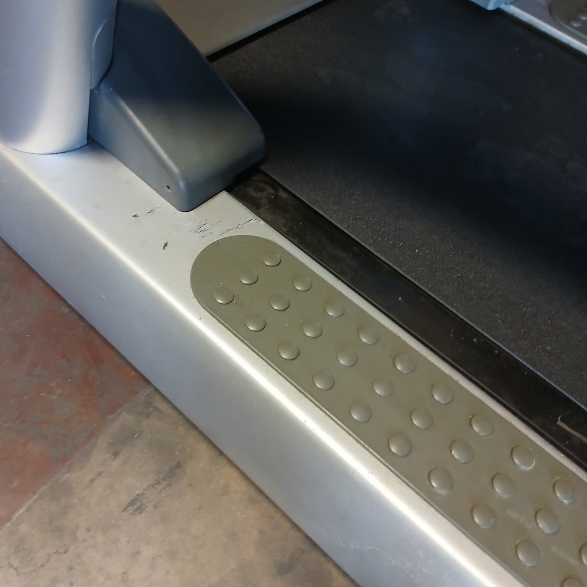 Life Fitness 95Ti Treadmill