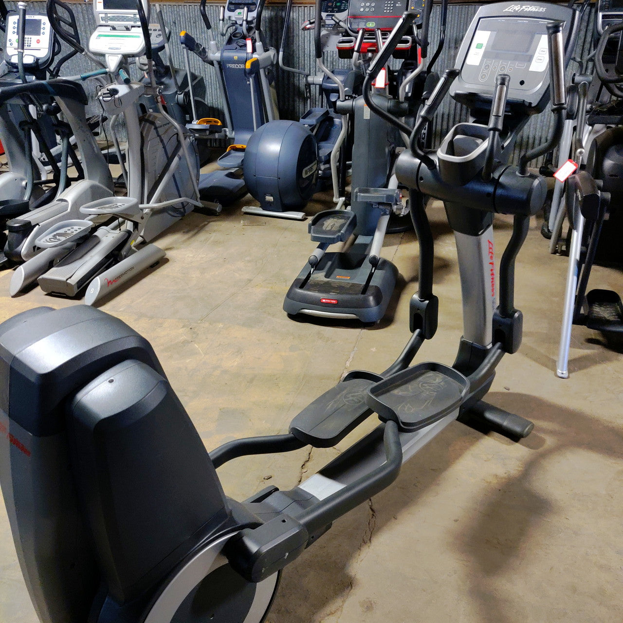 Life Fitness 95X Elliptical   (SKUP1847S)
