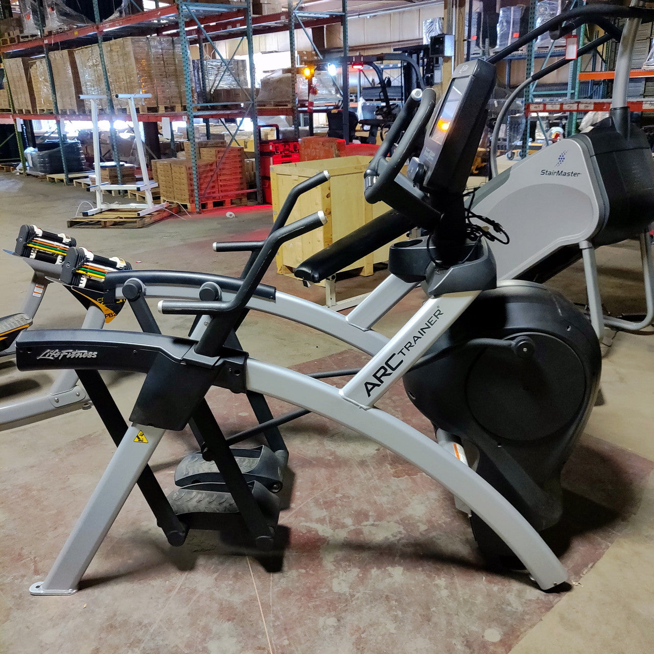 Life Fitness Arc Trainer Lower Body with Smartscreen