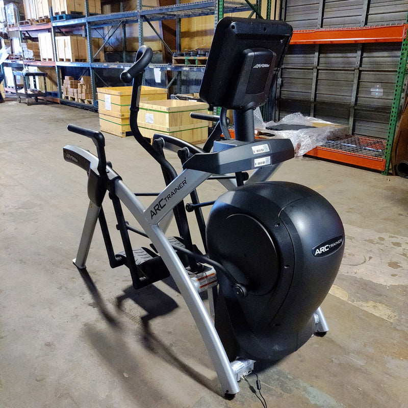 Life Fitness Arc Trainer Total Body with Smartscreen