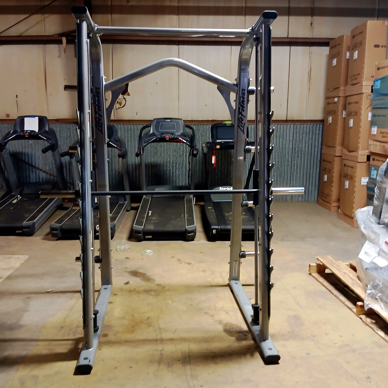 Life Fitness Axiom Series Smith Machine Rack
