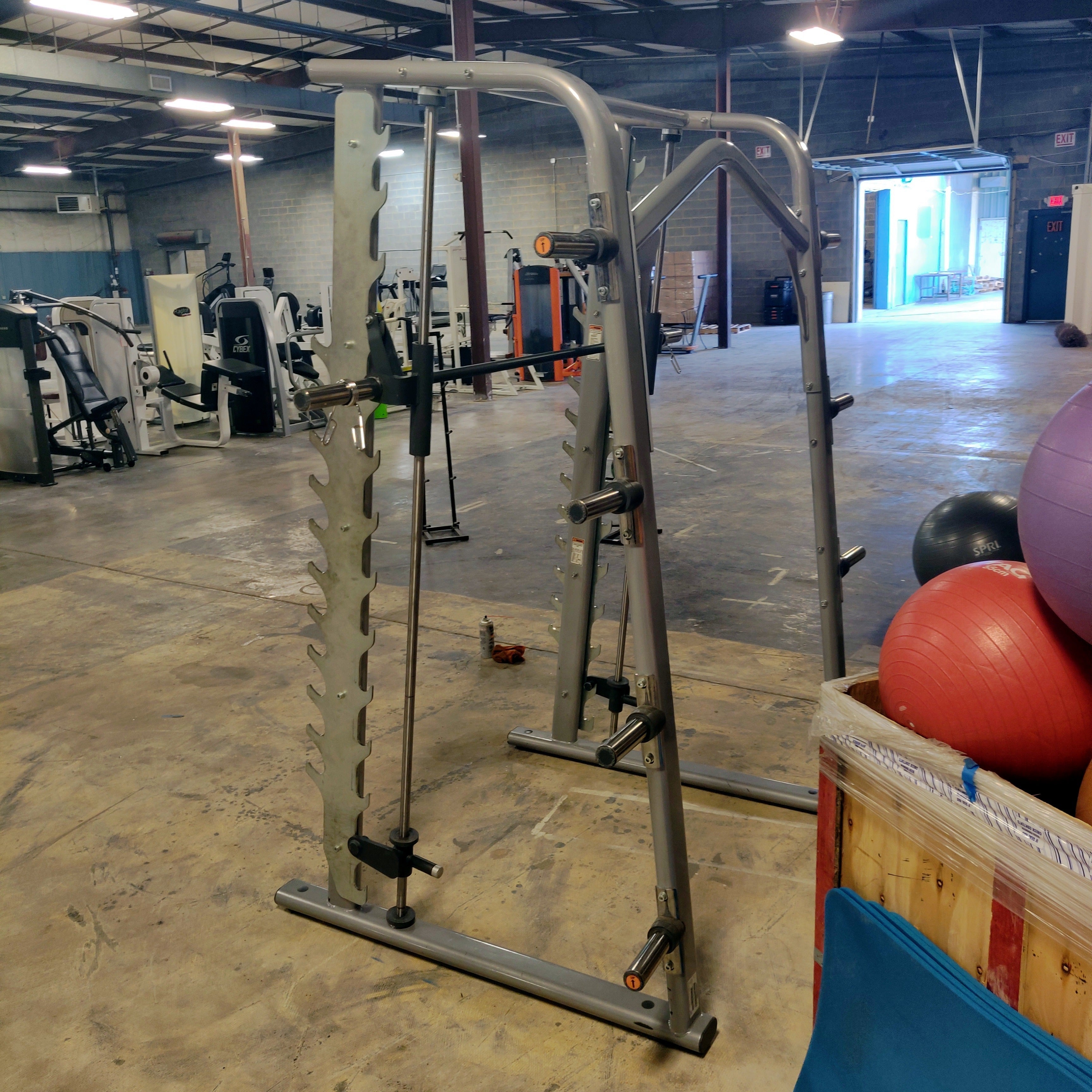 Life Fitness Axiom Series Smith Machine Rack