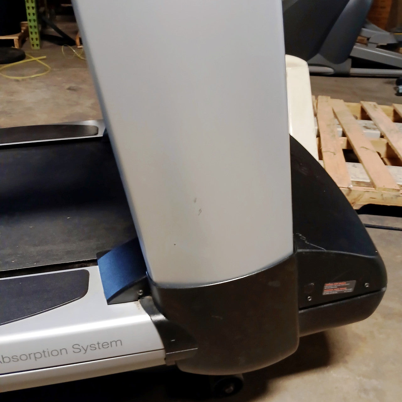 Life Fitness Discover SE 95T Elevation Treadmill