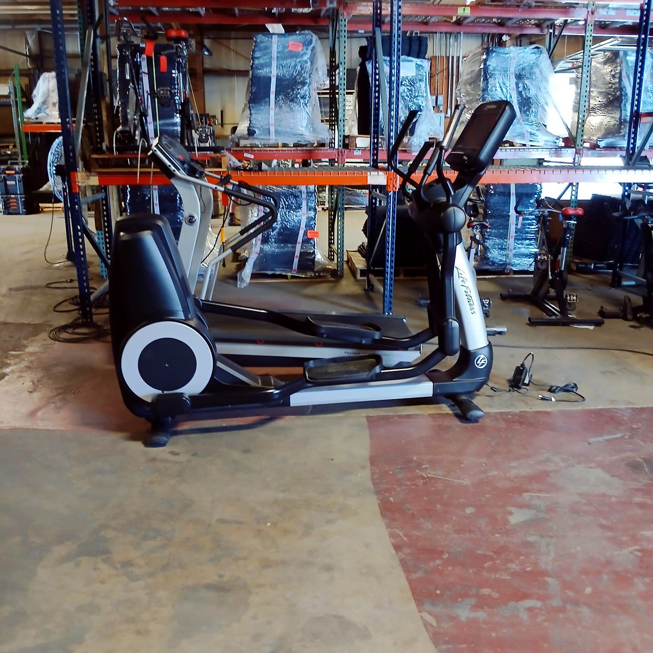 Life Fitness Discover SE3 95X Elliptical