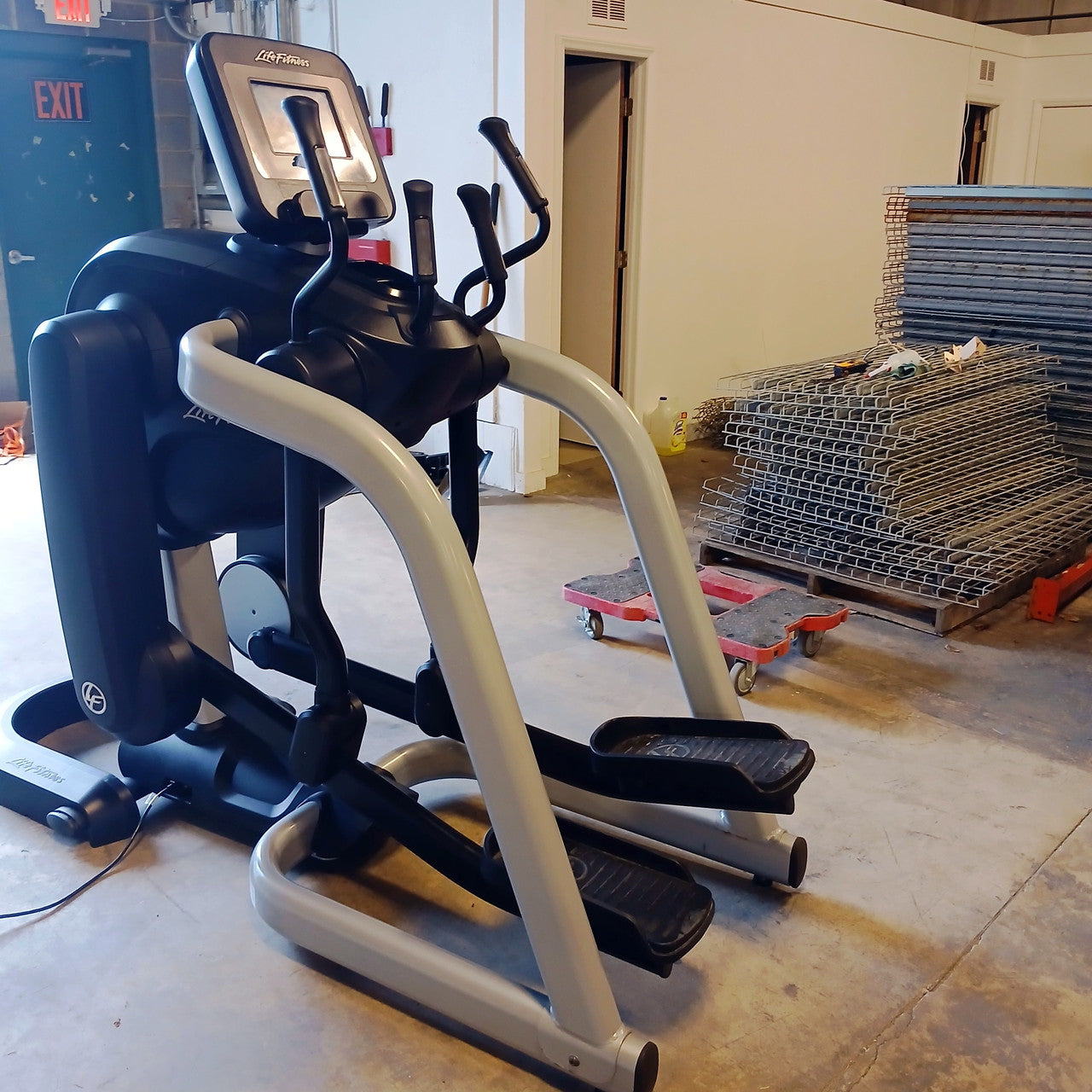 Life Fitness Elevation Series Flexstrider w/ Discover SI Console