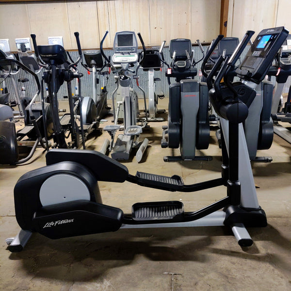 Life Fitness Elliptical Integrity with X Console 
