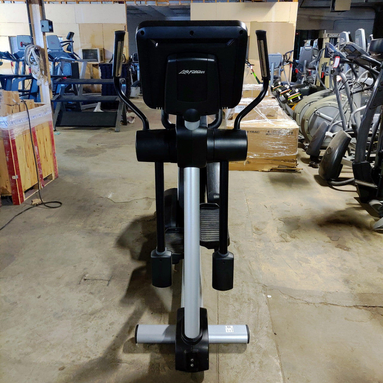 Life Fitness Elliptical Integrity with X Console 