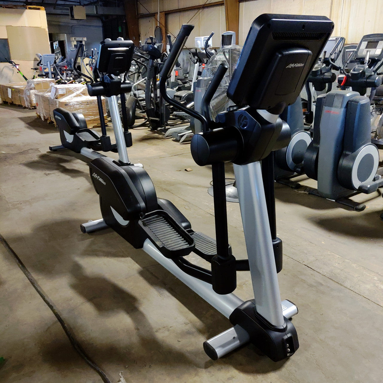 Life Fitness Elliptical Integrity with X Console 