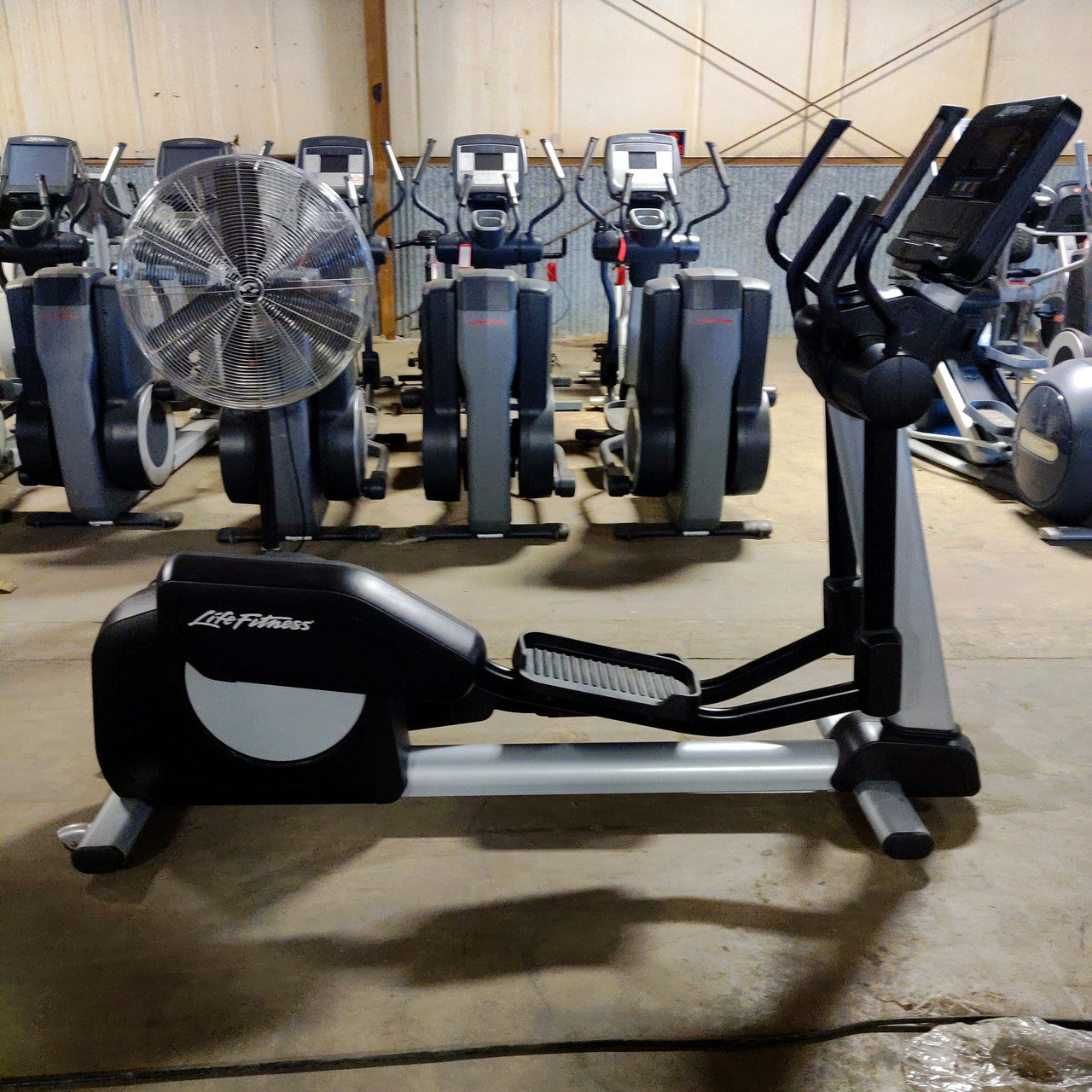 Life Fitness Elliptical Integrity with X Console 