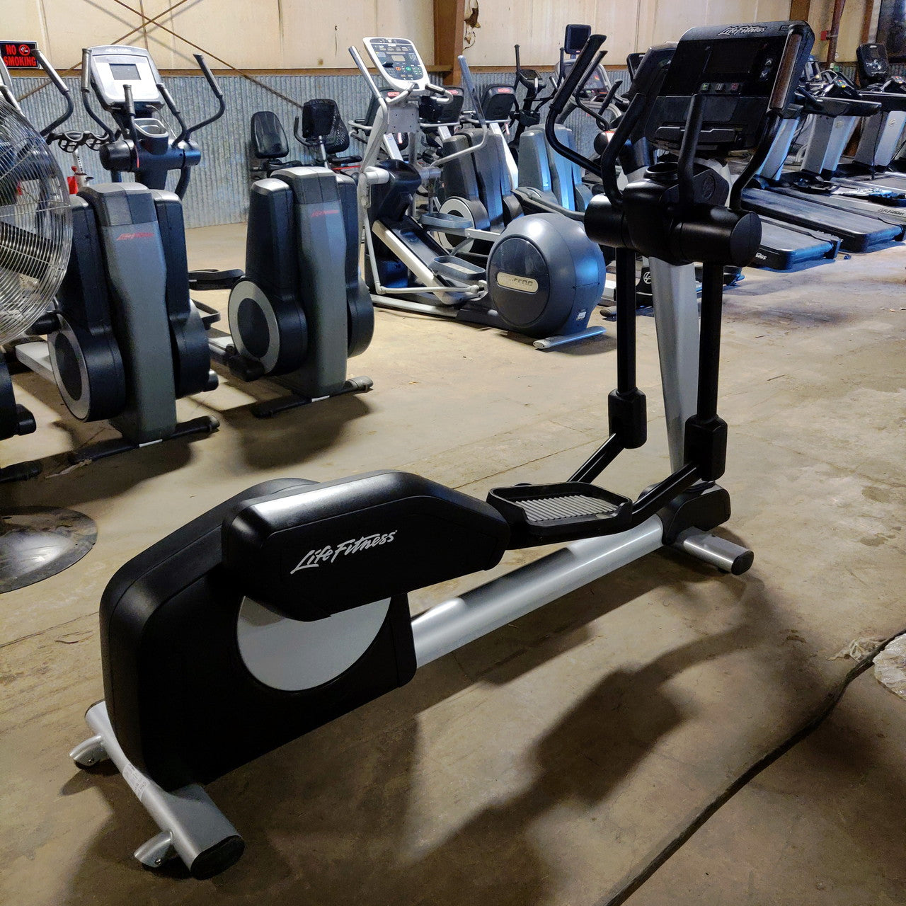 Life Fitness Elliptical Integrity with X Console 