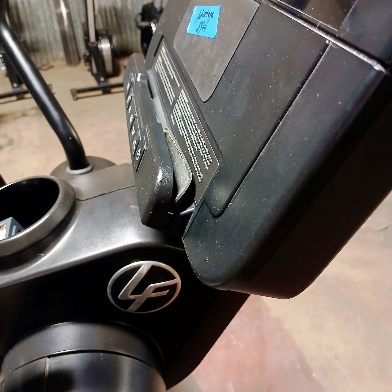 Life Fitness Integrity LNX Elliptical w/ X Console