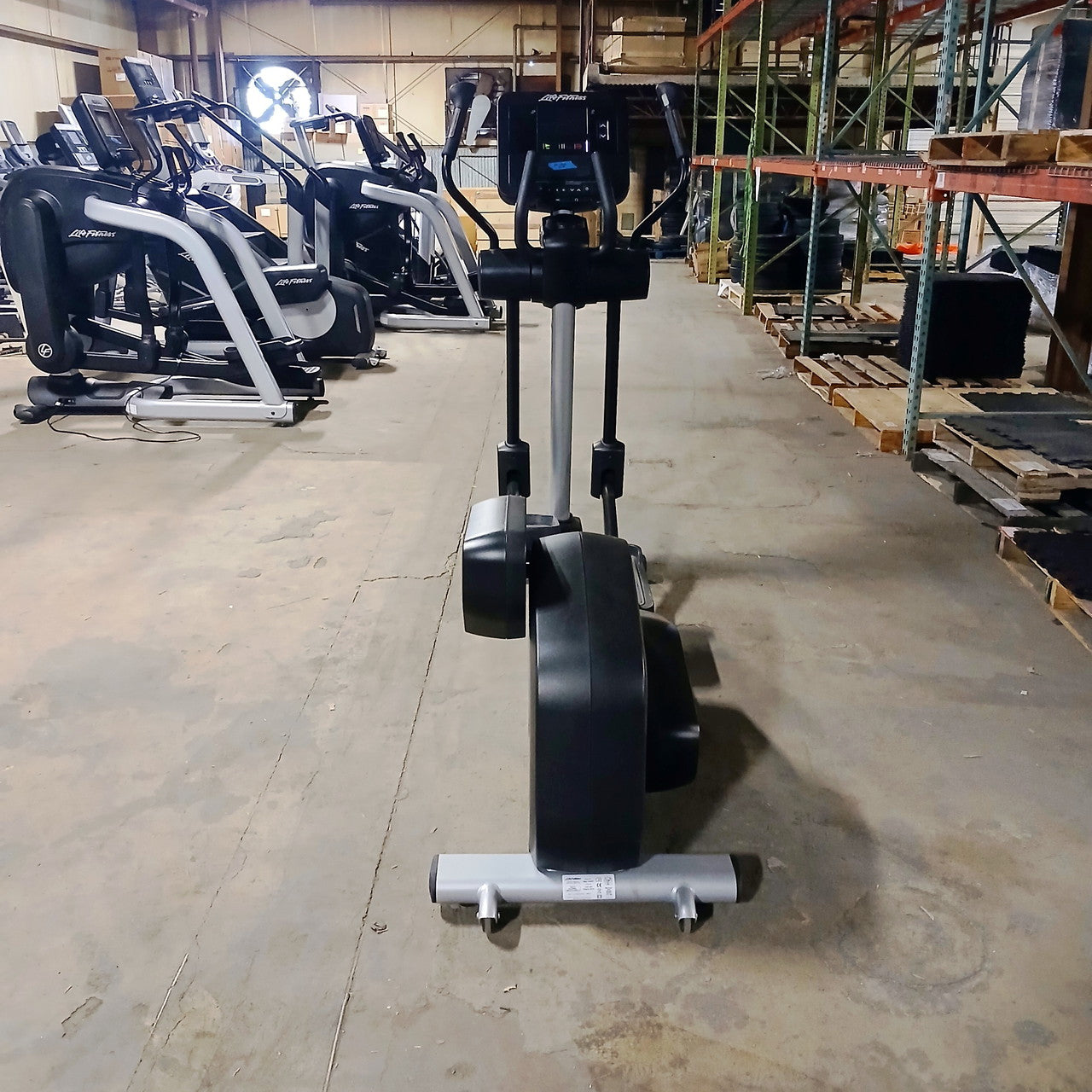 Life Fitness Integrity LNX Elliptical w/ X Console