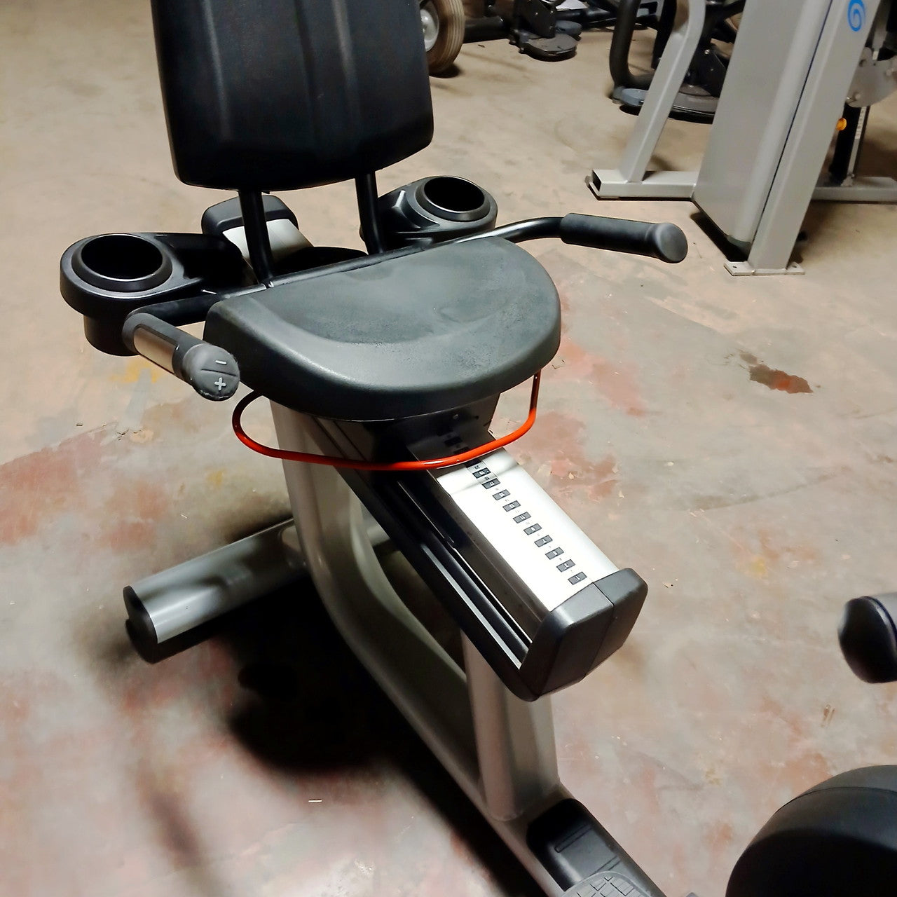 Life Fitness Integrity Lifecycle Recumbent w/ X Console