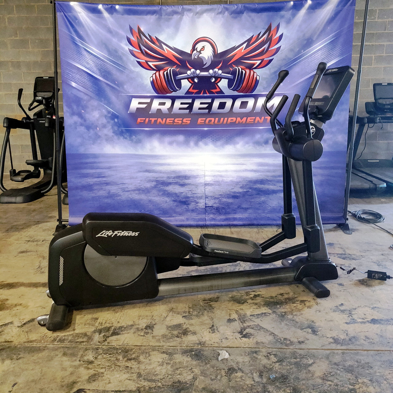 Life Fitness Integrity SE3 Elliptical