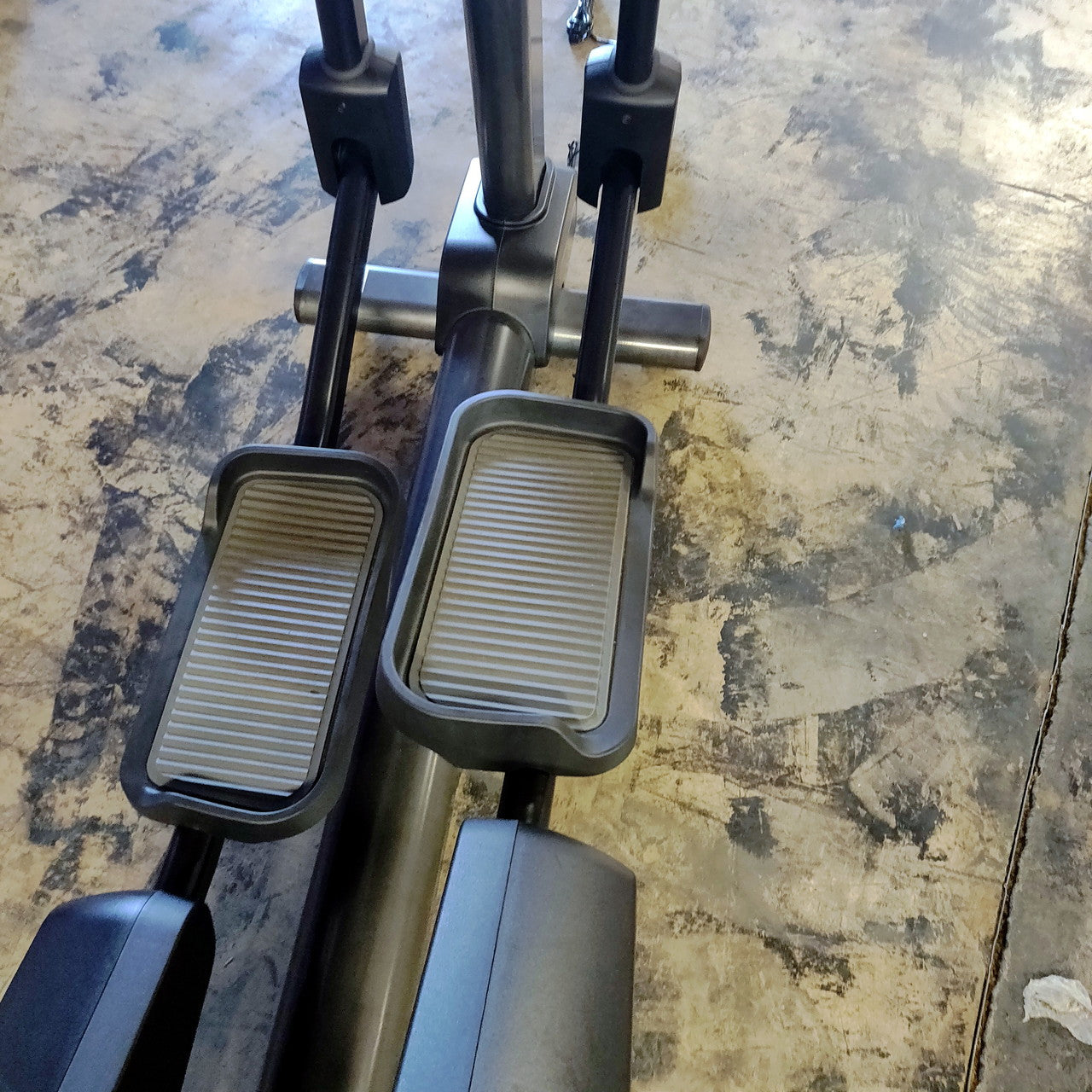 Life Fitness Integrity SE3 Elliptical
