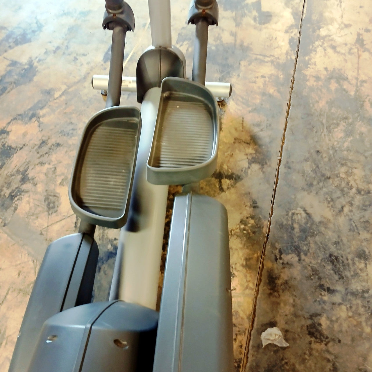Life Fitness Integrity Series Elliptical CLSX