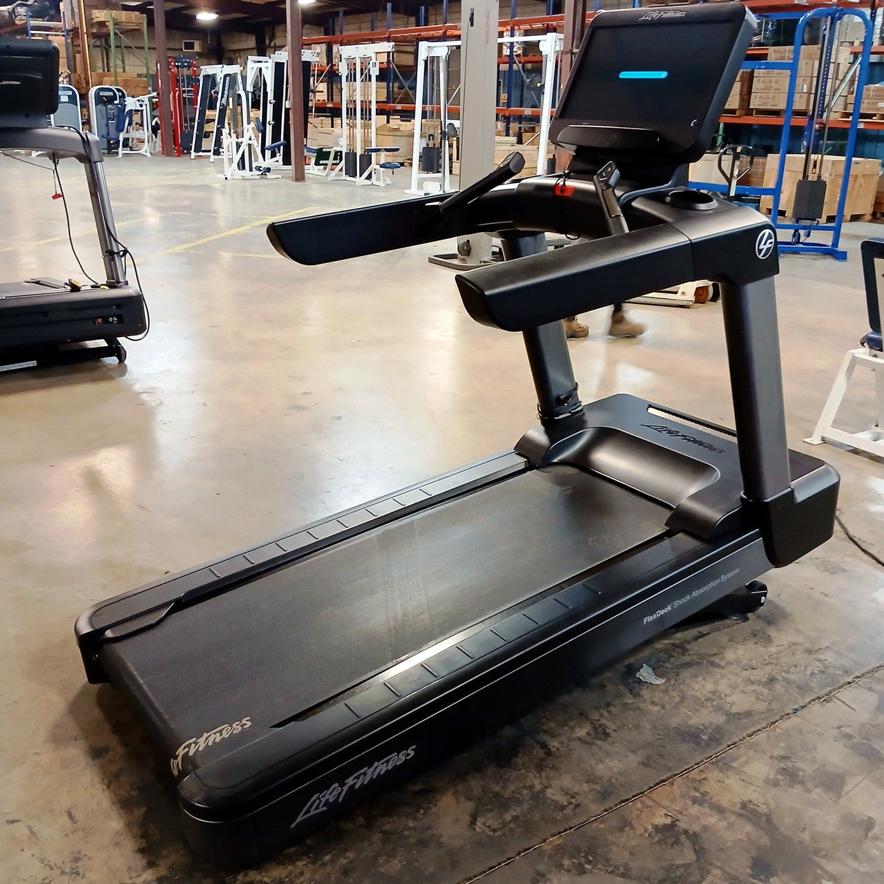 Life Fitness Integrity Treadmill w/ SE3 Console