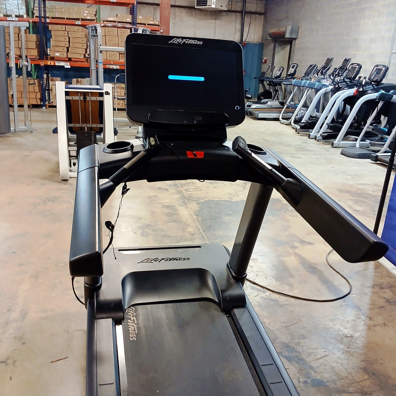 Life Fitness Integrity Treadmill w/ SE3 Console