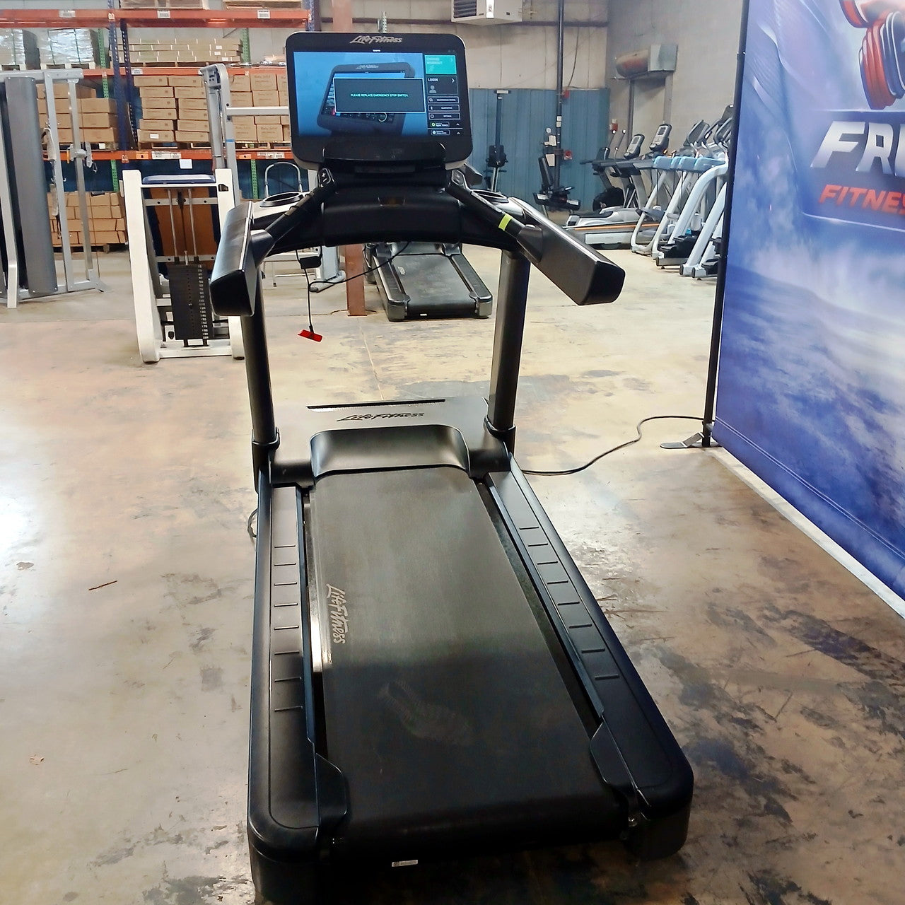 Life Fitness Integrity Treadmill w/ SE3 Console