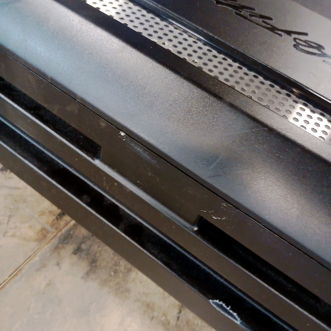 Life Fitness Integrity Treadmill w/ SE3 Console
