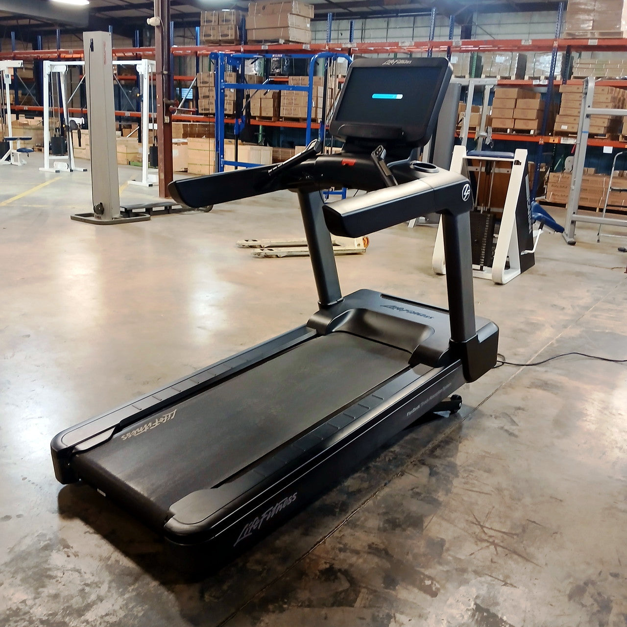 Life Fitness Integrity Treadmill w/ SE3 Console