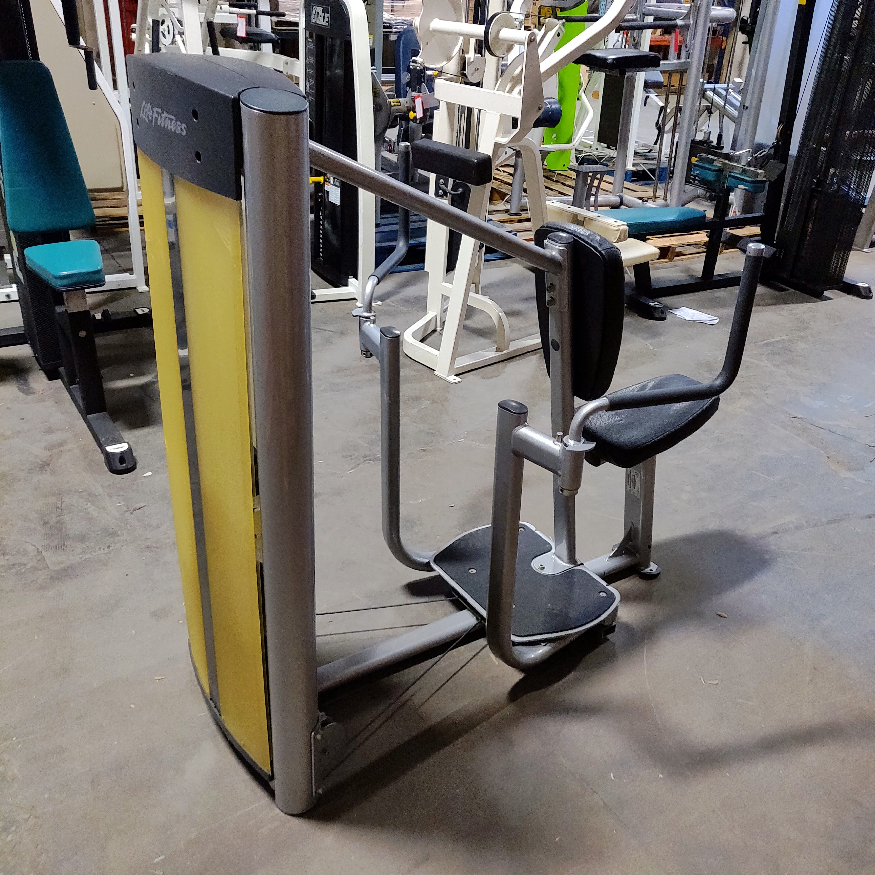 Life Fitness Optima Pec Fly/Rear Delt Machine