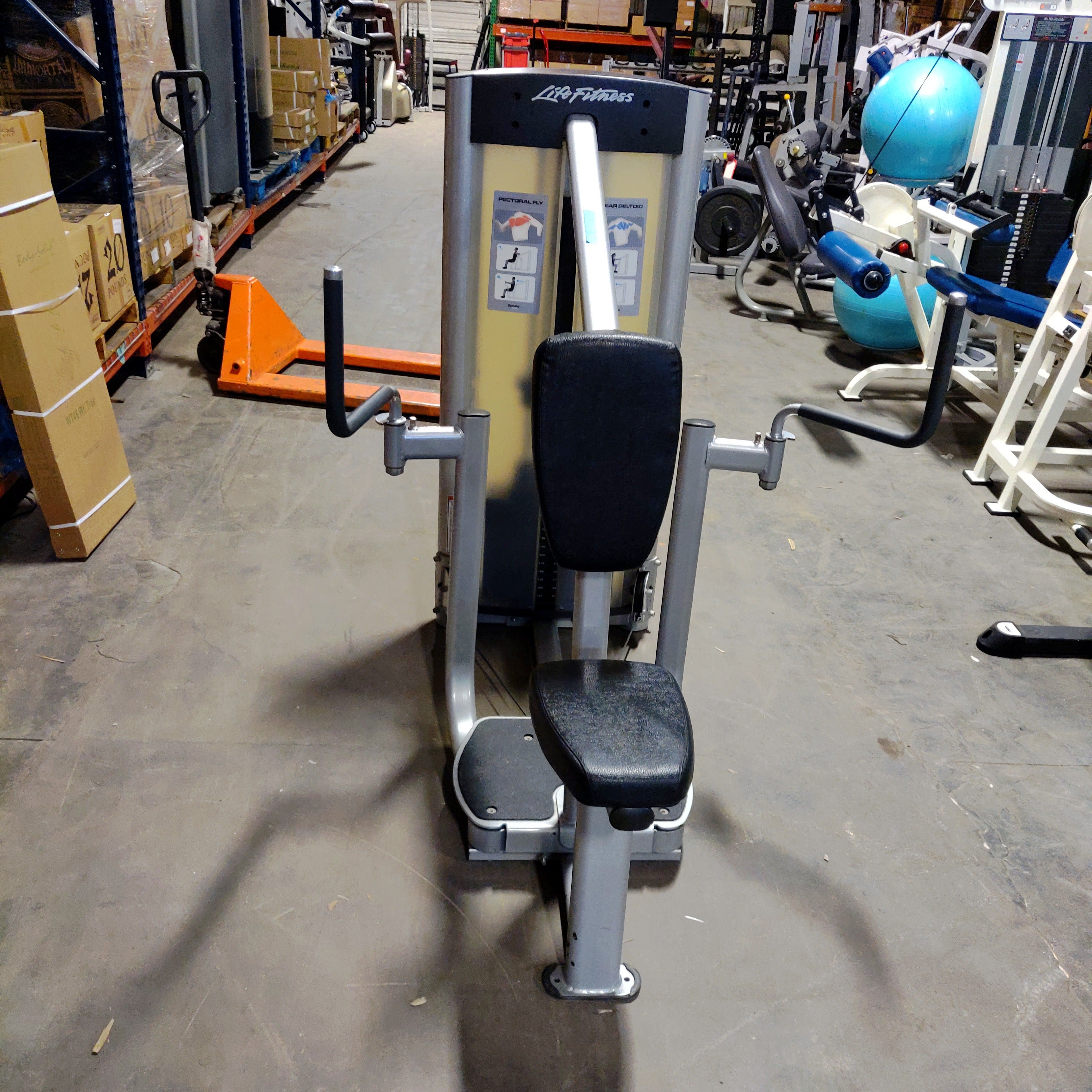 Life Fitness Optima Pec Fly/Rear Delt Machine